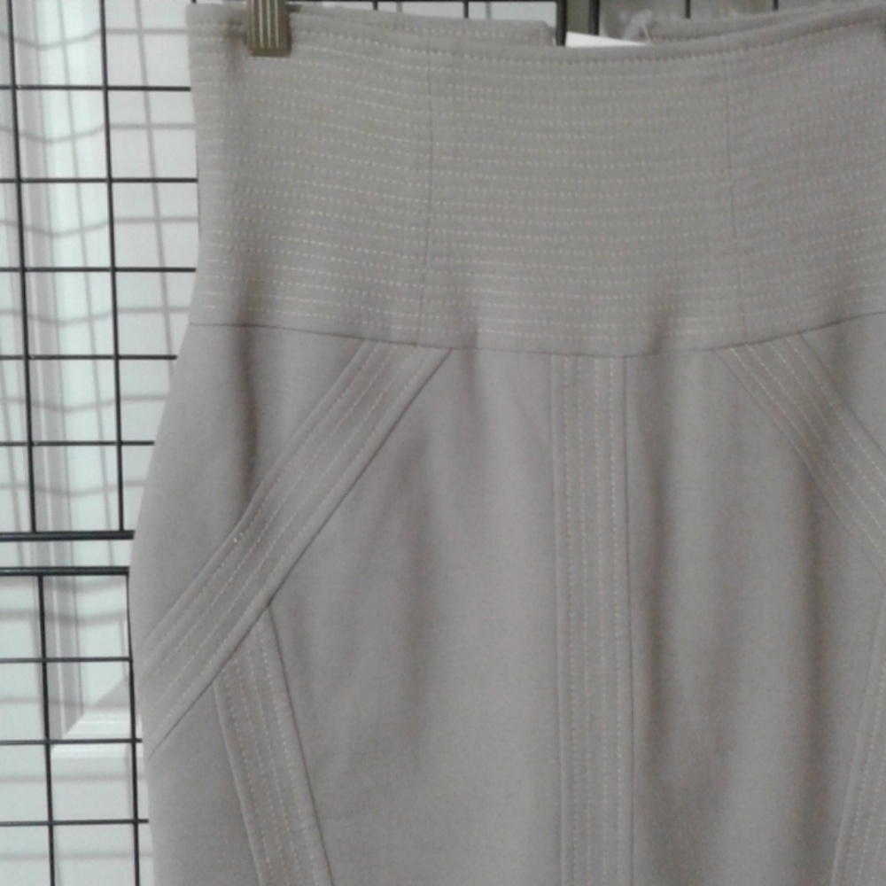 Structural wool blend high waist skirt. NWT - Picture 5 of 7